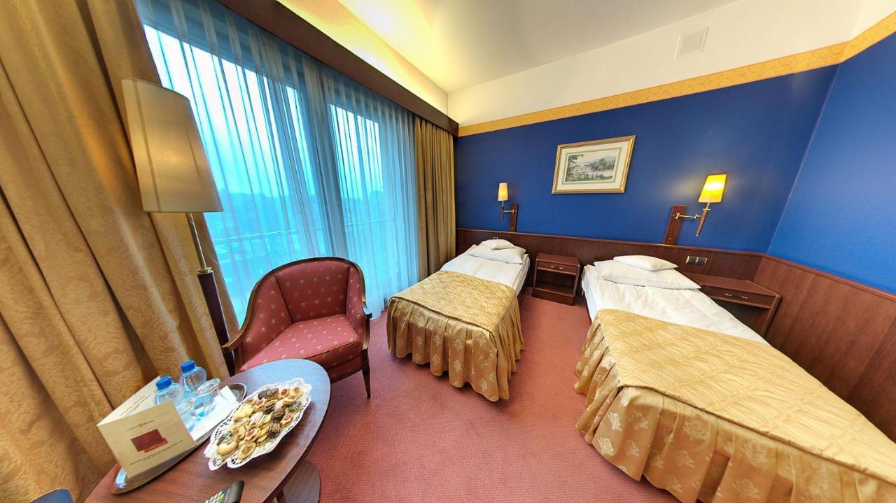 Parkhotel Vienna Bielsko-Biała Dış mekan fotoğraf